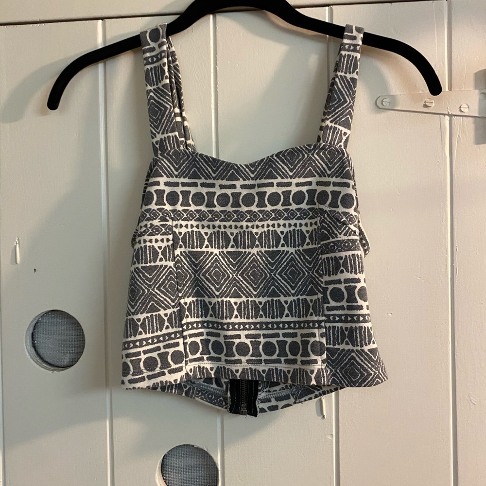 Crop top